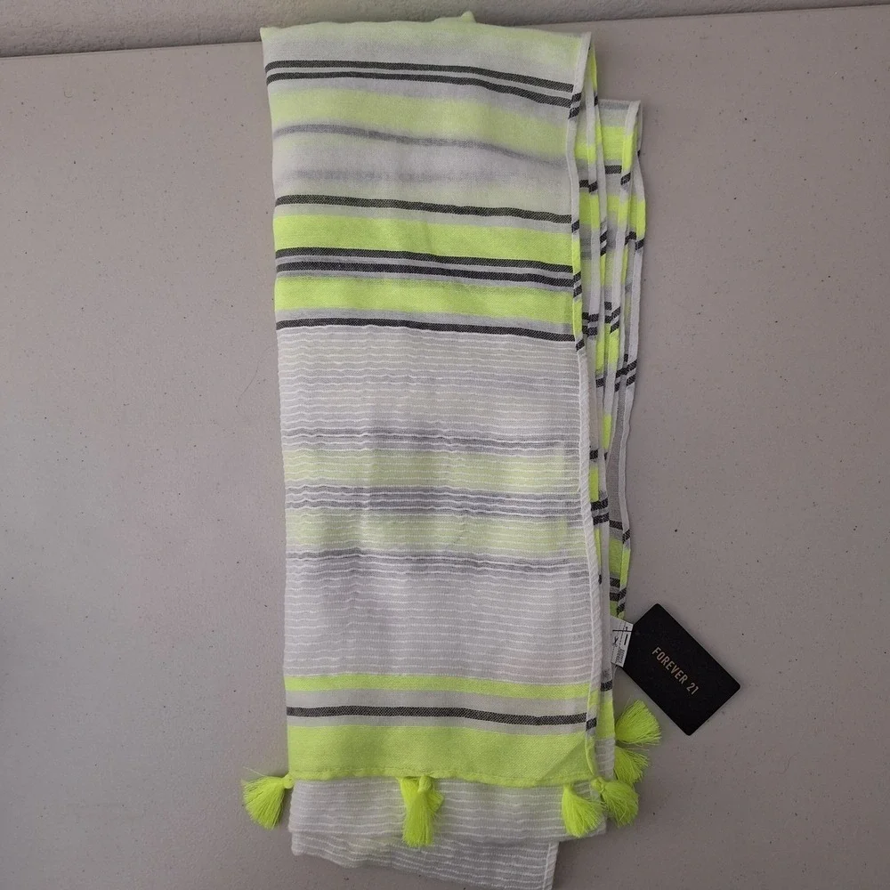 Forever 21 Scarf White Yellow Gray Striped Tassel Trim Lightweight Soft NWT
